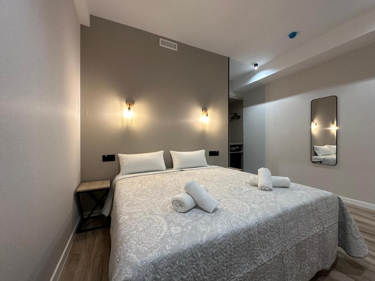 Cc Opera Suites Madryt Zewnętrze zdjęcie