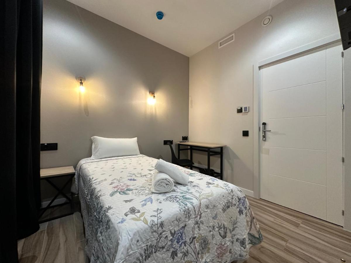 Cc Opera Suites Madryt Zewnętrze zdjęcie