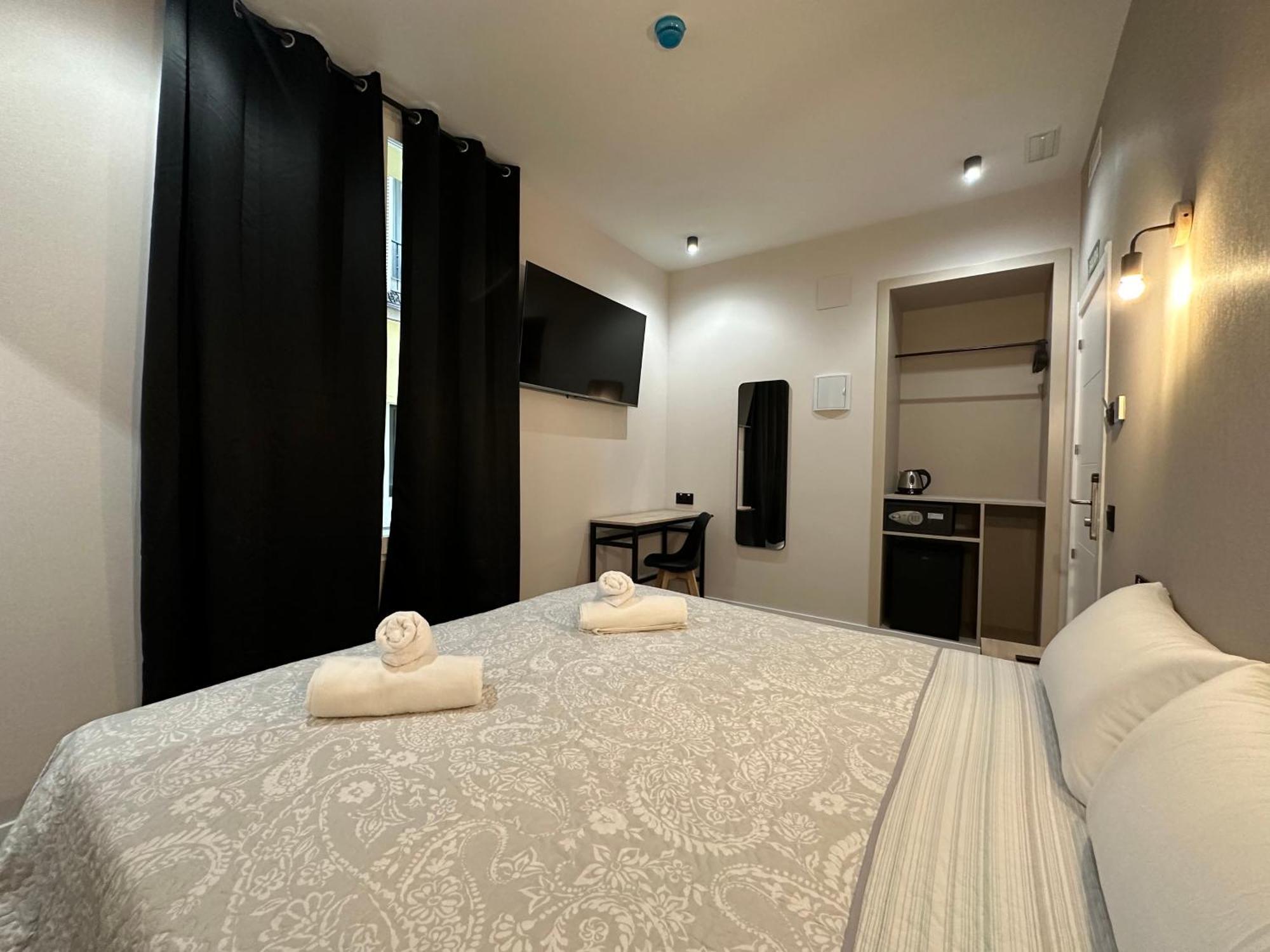 Cc Opera Suites Madryt Zewnętrze zdjęcie