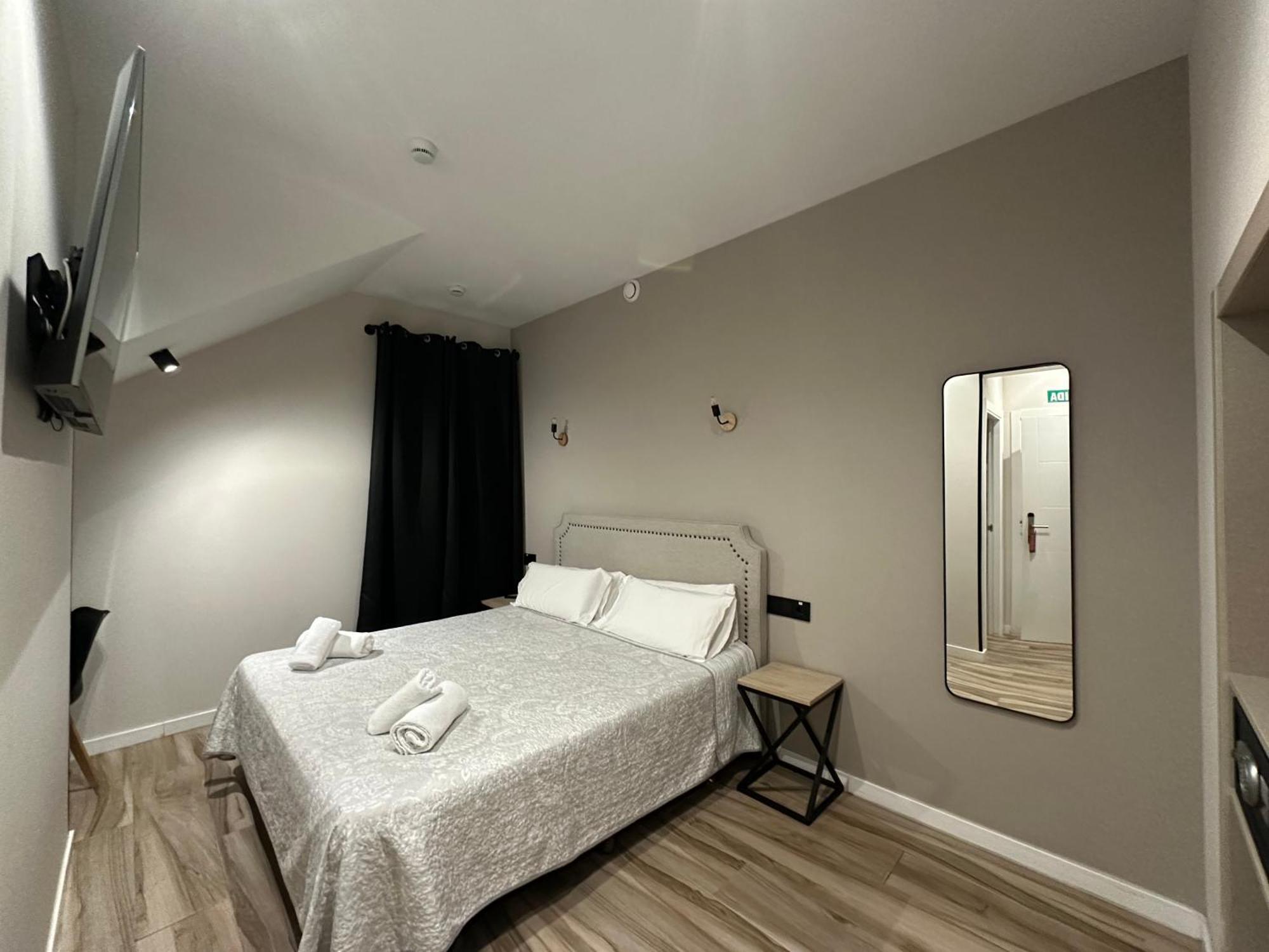 Cc Opera Suites Madryt Zewnętrze zdjęcie