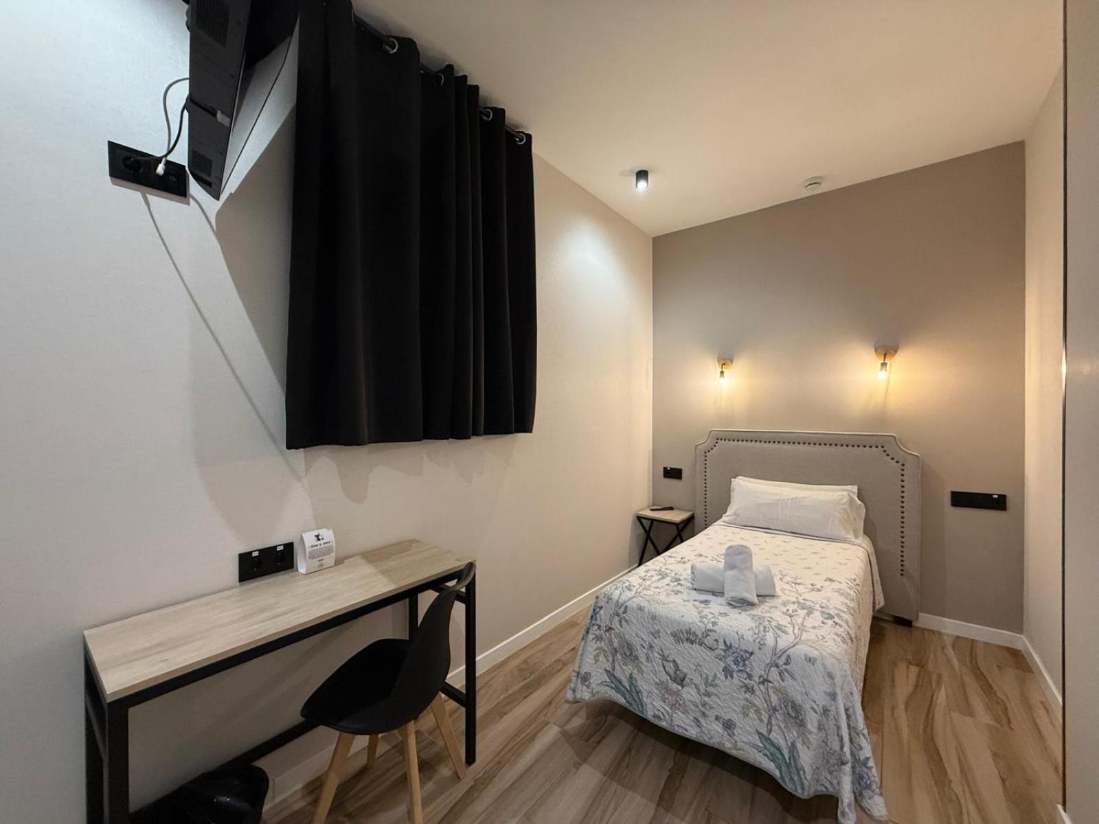 Cc Opera Suites Madryt Zewnętrze zdjęcie