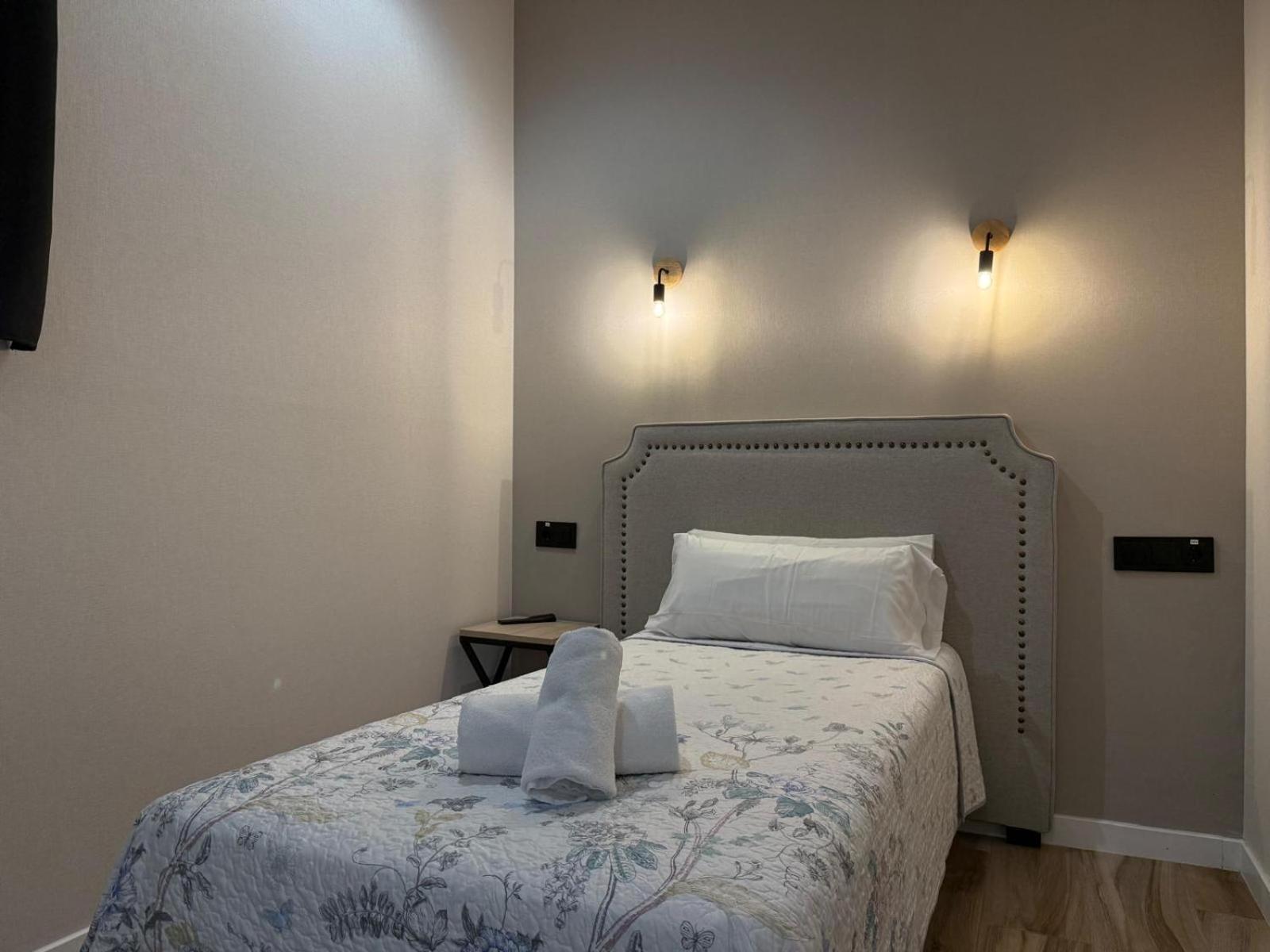 Cc Opera Suites Madryt Zewnętrze zdjęcie
